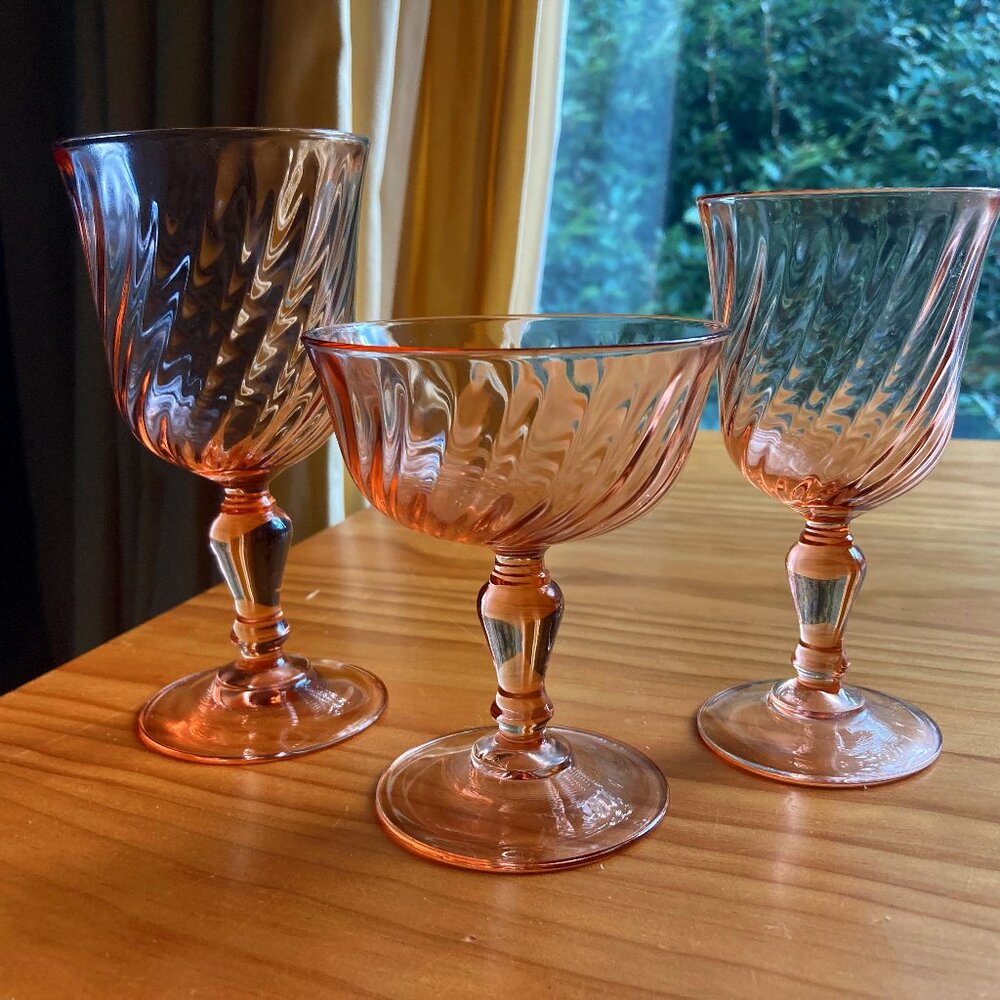 Vintage Arcoroc, Luminarc, France Rosaline Pink Swirl Glasses.